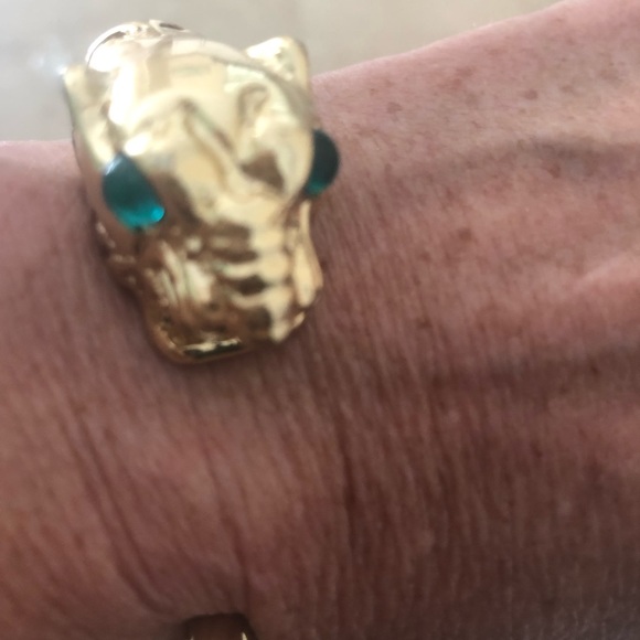 Beautiful panther cuff bracelet from Neiman Marcus - Picture 4 of 4